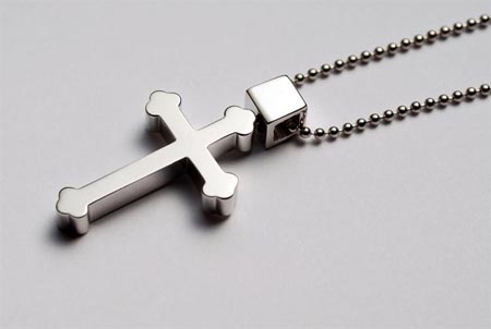 十字架项链有什么含义，象征忠贞不渝的爱情