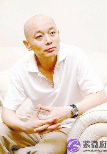 64岁葛优儿子正脸曝光？身高已到成人腰部，儿子一直在国外生活