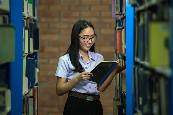 梦见女同学是什么预兆